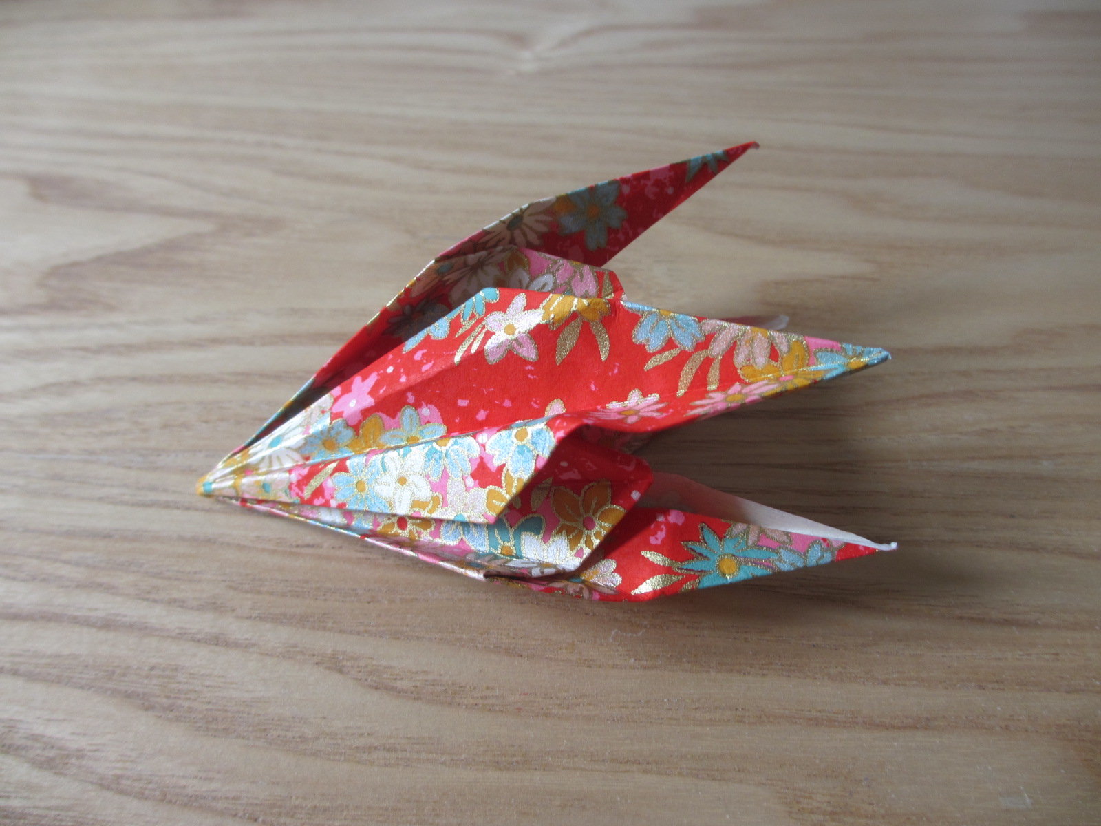 Tutoriel DIY Une guirlande lumineuse à fleurs en origami