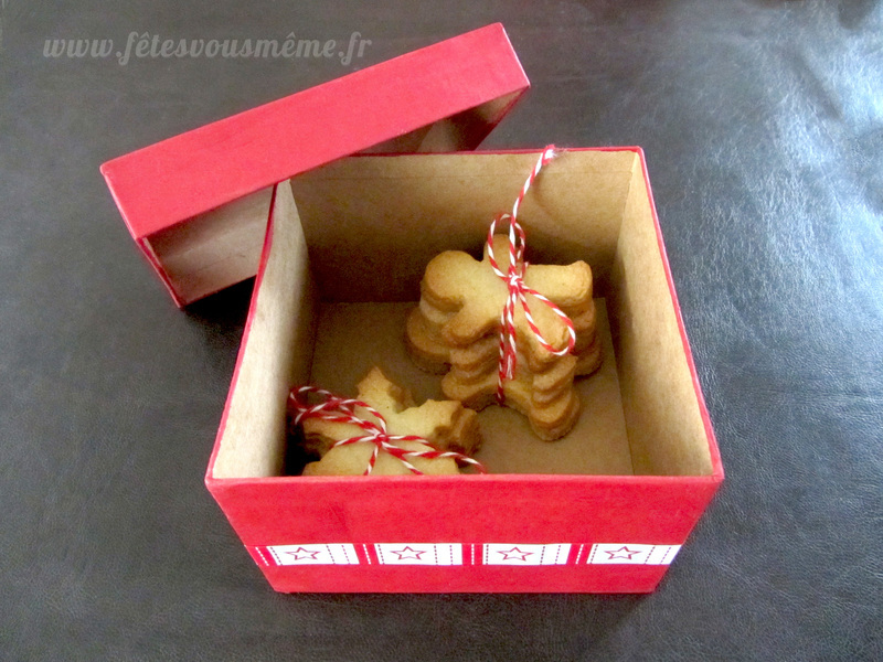 Biscuits de noel et sa boite decoree