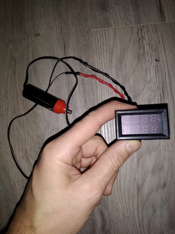 Testeur de batterie sur allume cigare